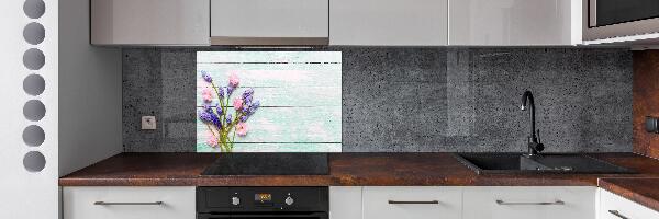 Rivestimento parete cucina con motivo di lavanda su finitura effetto legno