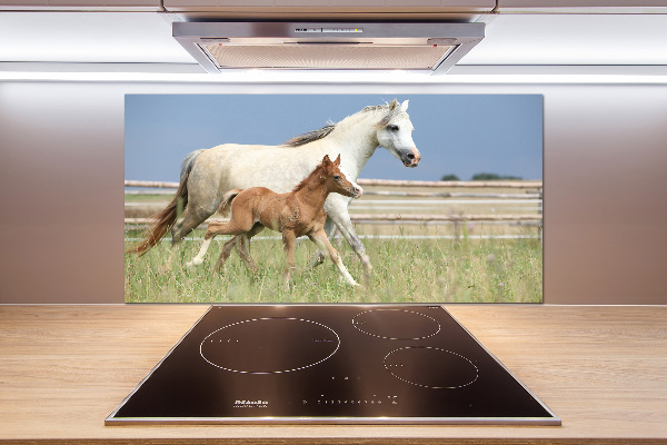 Rivestimento parete cucina con decorazione raffigurante una giumenta con il suo puledro