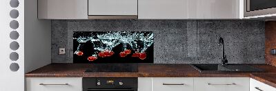 Pannello paraschizzi cucina con motivo di fragole sott'acqua