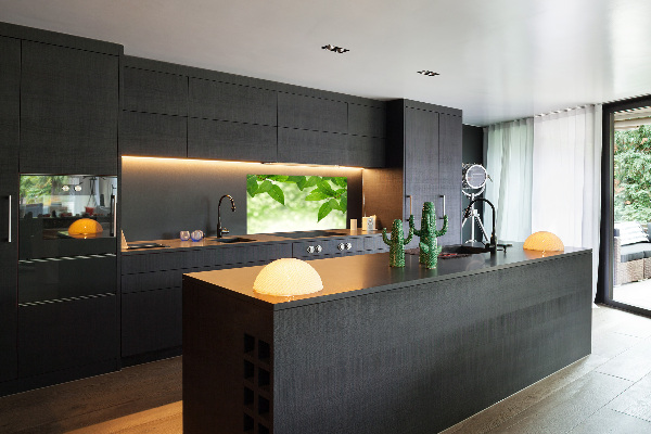 Pannello paraschizzi cucina con motivo foglie verdi