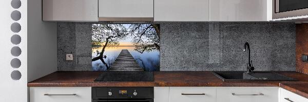 Rivestimento parete cucina con stampa raffigurante un molo sul lago