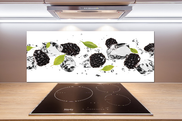 Rivestimento parete cucina con motivo ciliegie su sfondo acquatico