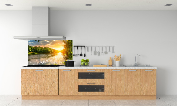 Pannello retrocucina con stampa 'Crepuscolo sul fiume'