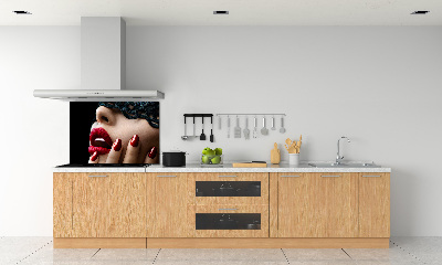 Rivestimento parete cucina con motivo a maschera di pizzo