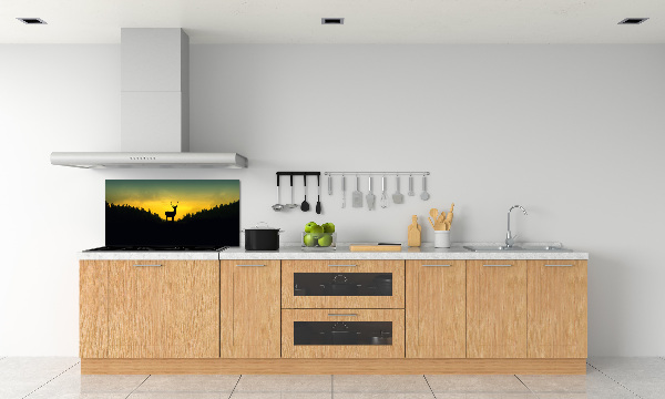 Rivestimento parete cucina con motivo a cervo