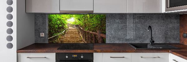 Rivestimento parete cucina con motivo scale nella foresta