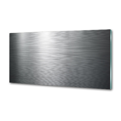 Pannello retrocucina con finitura metallica come sfondo