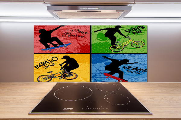 Rivestimento parete cucina con motivo di biciclette e skateboard
