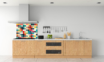 Rivestimento parete cucina con motivo geometrico come sfondo