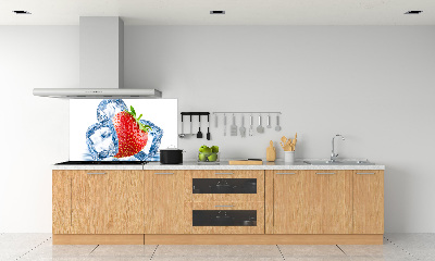 Rivestimento parete cucina con fantasia fragola su sfondo ghiacciato