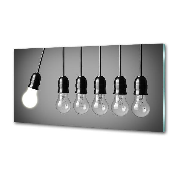 Rivestimento parete cucina con sei lampadine