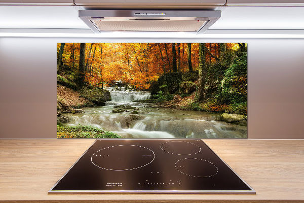 Rivestimento parete cucina con motivo 'Cascata nella foresta'