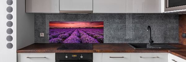 Rivestimento parete cucina con motivo a campo di lavanda