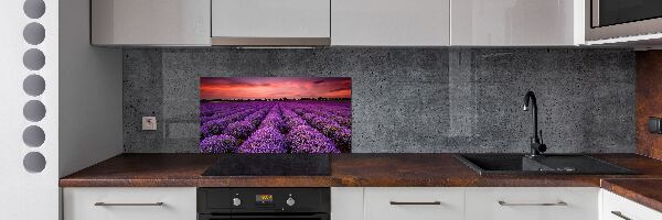 Rivestimento parete cucina con motivo a campo di lavanda