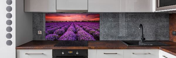 Rivestimento parete cucina con motivo a campo di lavanda