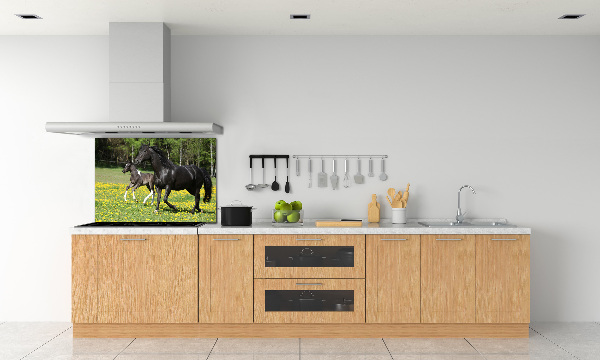 Pannello retrocucina con decorazione raffigurante una giumenta con il puledro