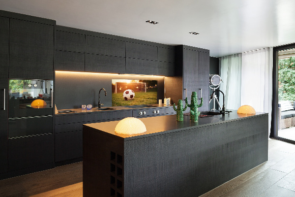 Rivestimento parete cucina con motivo 