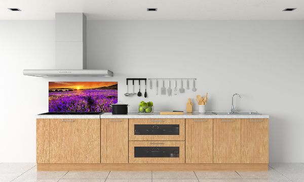 Rivestimento parete cucina con motivo a campo di lavanda
