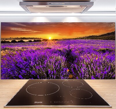 Rivestimento parete cucina con motivo a campo di lavanda