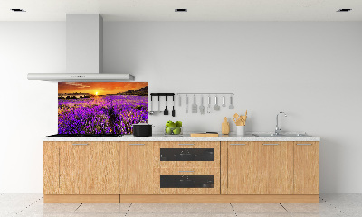 Rivestimento parete cucina con motivo a campo di lavanda