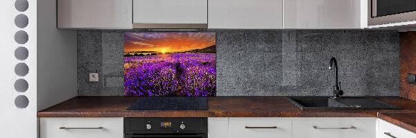 Rivestimento parete cucina con motivo a campo di lavanda