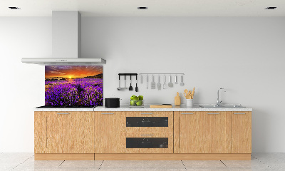 Rivestimento parete cucina con motivo a campo di lavanda