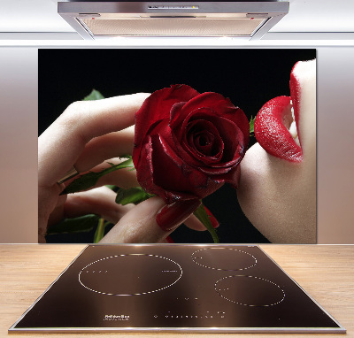 Rivestimento parete cucina con decoro raffigurante una donna con una rosa