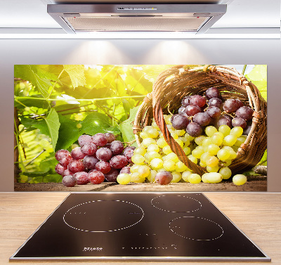 Pannello retrocucina con motivo di uva in un cesto