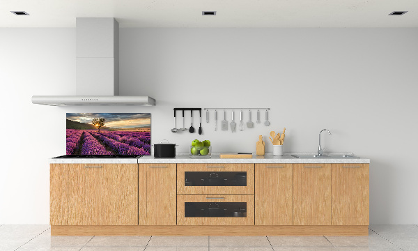 Rivestimento parete cucina con motivo a campo di lavanda