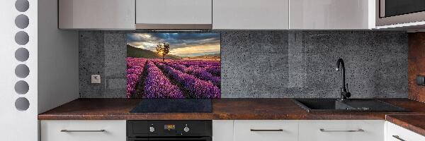 Rivestimento parete cucina con motivo a campo di lavanda