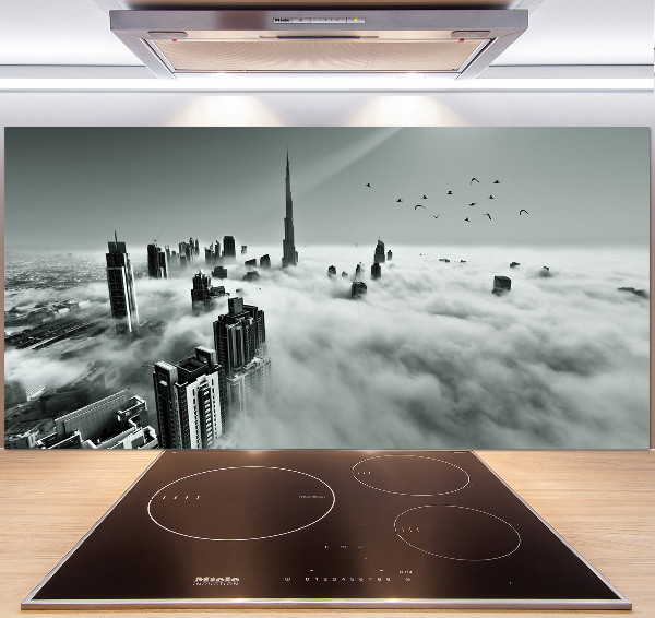 Rivestimento parete cucina con finitura Nebbia su Dubai