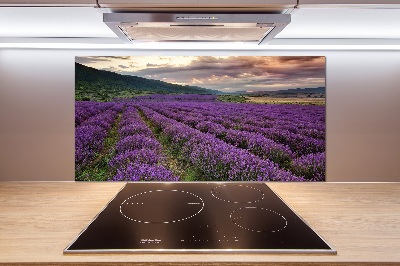Rivestimento parete cucina con motivo a campo di lavanda