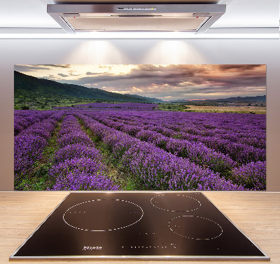 Rivestimento parete cucina con motivo a campo di lavanda