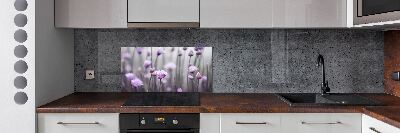 Rivestimento parete cucina con motivo a fiori di erba cipollina