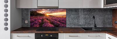 Rivestimento parete cucina con motivo a campo di lavanda