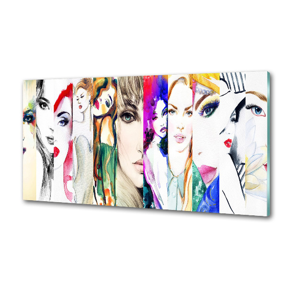 Rivestimento parete cucina con stampa di ritratti femminili