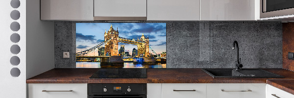 Rivestimento parete cucina con stampa del Tower Bridge di Londra