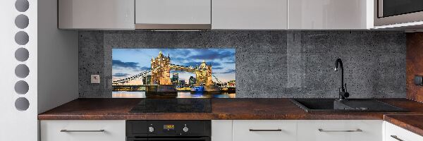 Rivestimento parete cucina con stampa del Tower Bridge di Londra