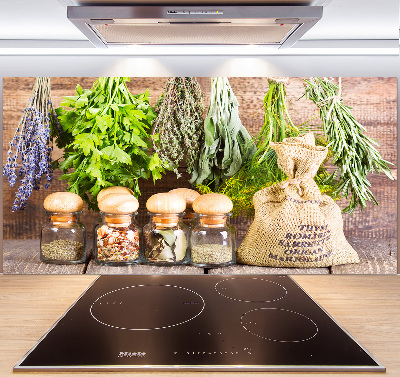 Pannello retrocucina con motivo di erbe aromatiche su un filo