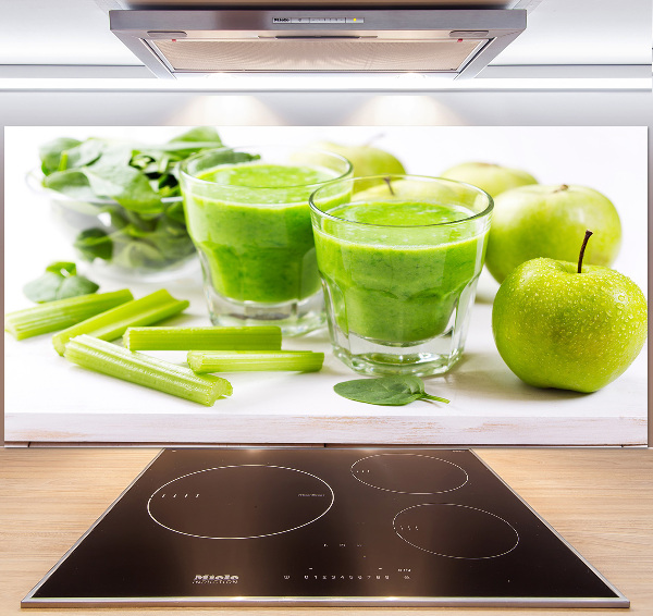 Rivestimento parete cucina in colore verde cocktail