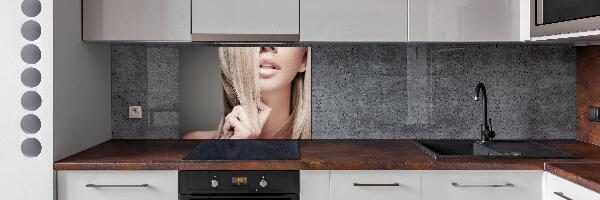 Pannello retrocucina con finitura bionda lucida