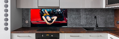 Pannello paraschizzi cucina con stampa raffigurante una donna in macchina