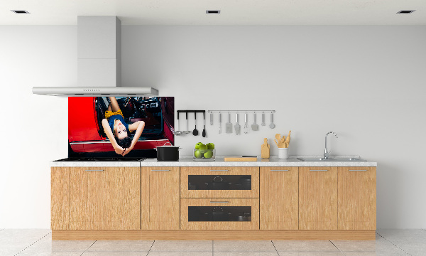 Pannello paraschizzi cucina con stampa raffigurante una donna in macchina