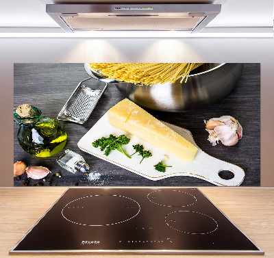 Rivestimento parete cucina con pasta all'aglio