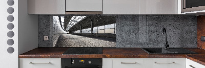 Pannello paraschizzi cucina con stampa raffigurante una strada in galleria