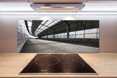 Pannello paraschizzi cucina con stampa raffigurante una strada in galleria