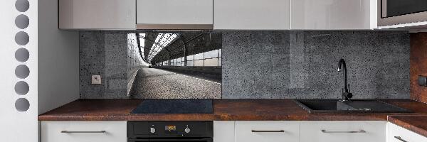Pannello paraschizzi cucina con stampa raffigurante una strada in galleria
