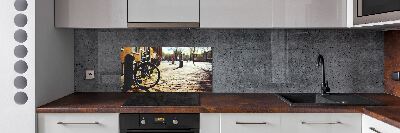 Pannello paraschizzi cucina con stampa raffigurante una scena di persone che vanno in bicicletta ad Amsterdam