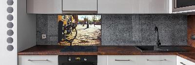 Pannello paraschizzi cucina con stampa raffigurante una scena di persone che vanno in bicicletta ad Amsterdam