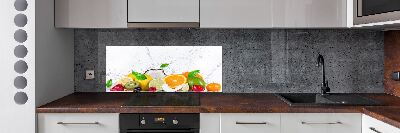 Rivestimento parete cucina con motivo frutta e acqua